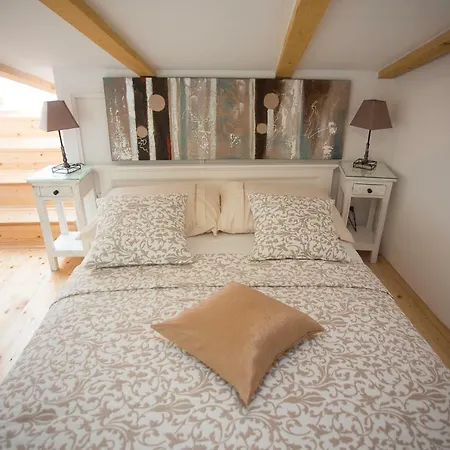 House - Dama Apartment Split